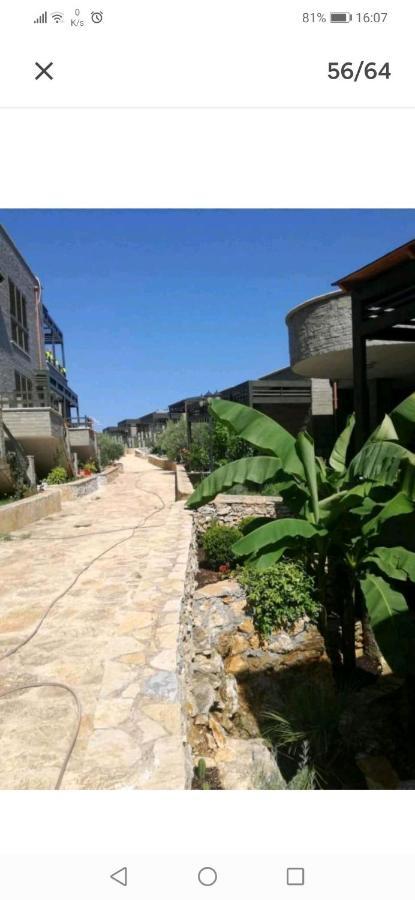 Vila Rina At Aquamarine Residence Vlorë エクステリア 写真