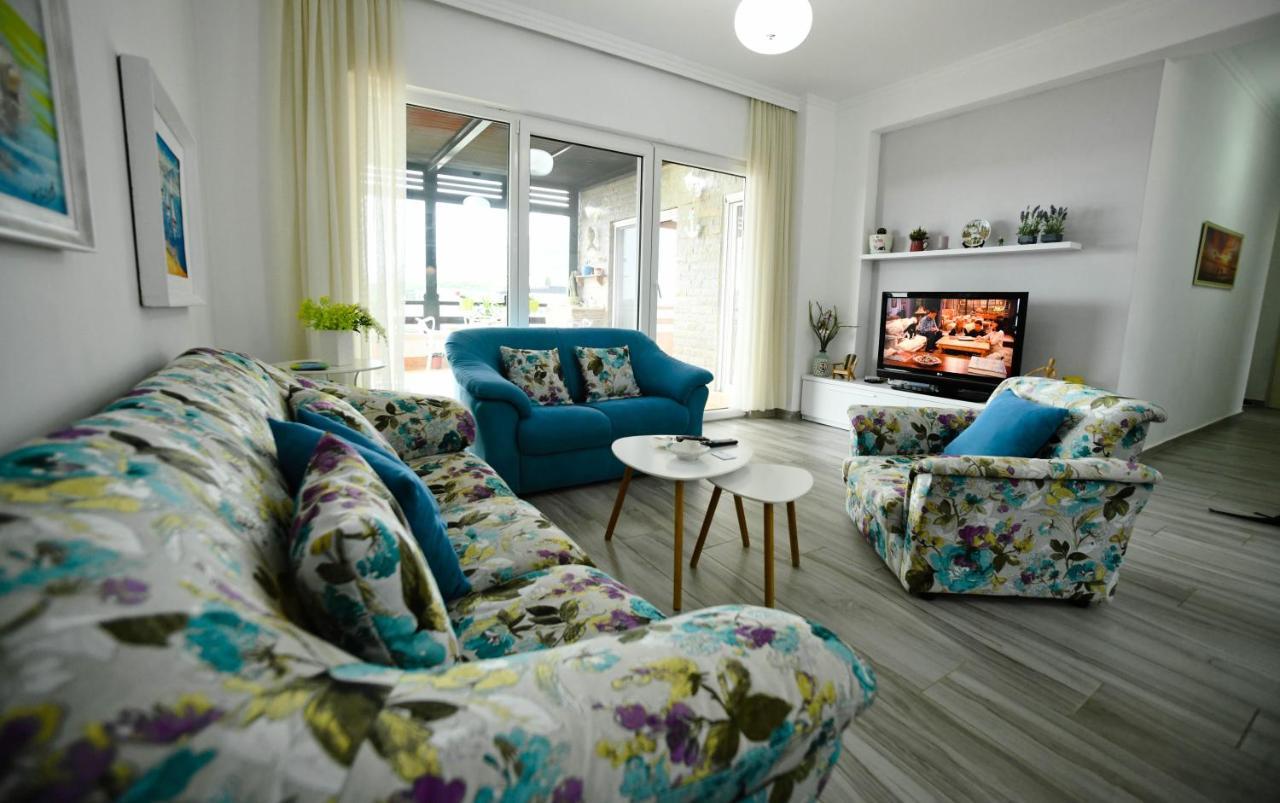 Vila Rina At Aquamarine Residence Vlorë エクステリア 写真