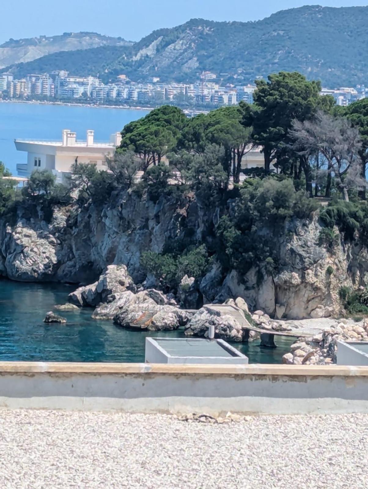 Vila Rina At Aquamarine Residence Vlorë エクステリア 写真