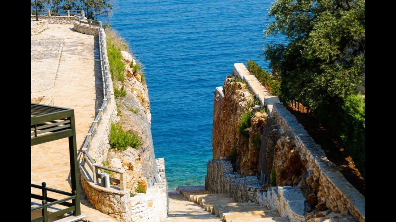Vila Rina At Aquamarine Residence Vlorë エクステリア 写真