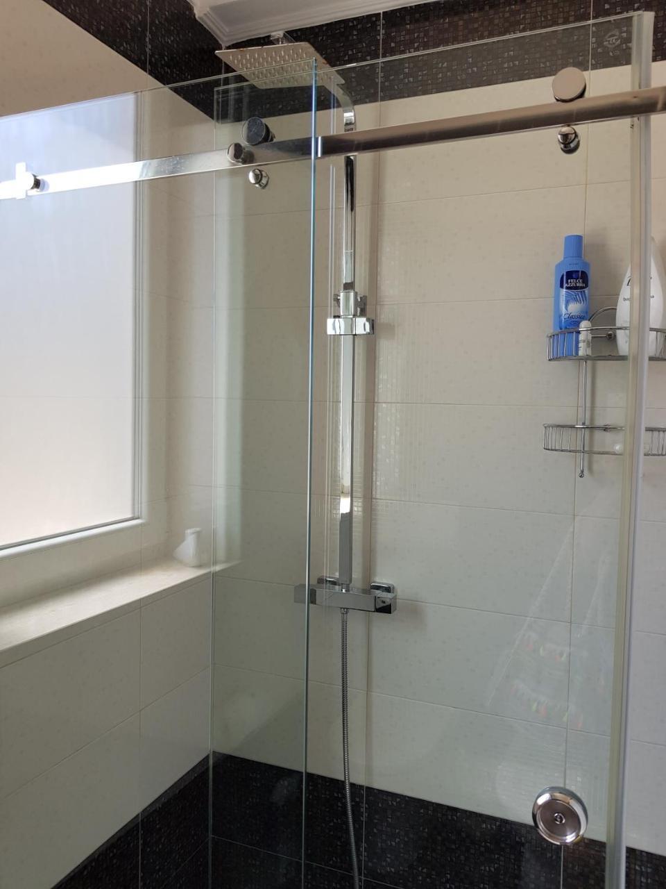 Vila Rina At Aquamarine Residence Vlorë エクステリア 写真