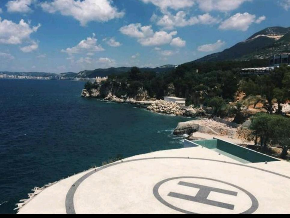 Vila Rina At Aquamarine Residence Vlorë エクステリア 写真
